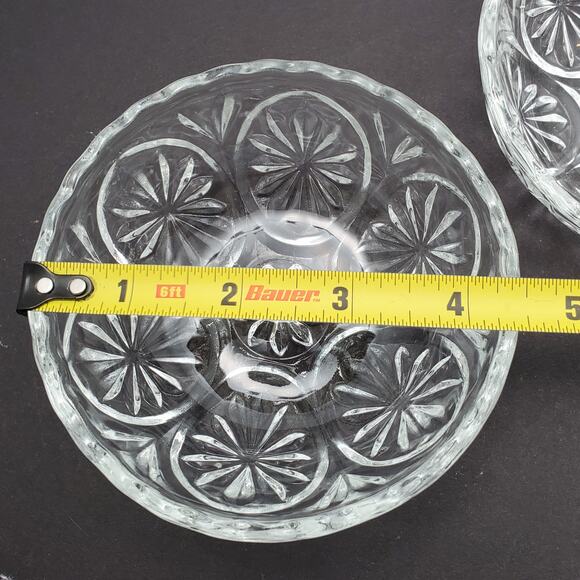 8 Vtg MCM Anchor Hocking Medallion Star Cameo Berry Dessert Nut Bowls 4.5” - Picture 3 of 8